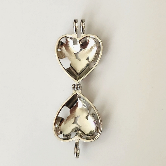 Vintage sterling heart locket - Picture 2 of 4